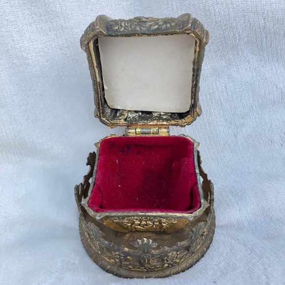 Vintage Jewelry Rare Vintage Crown Jewelry Box Velvet Poshmark